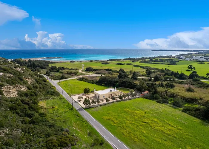 בית נופש Hermes' Getaway Plimmiri